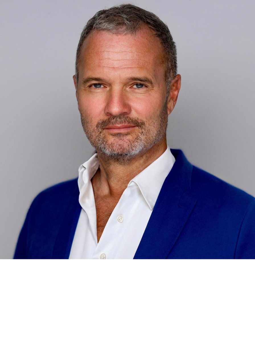 Gábor Kolozsi — Társalapító, Praxis Consulting